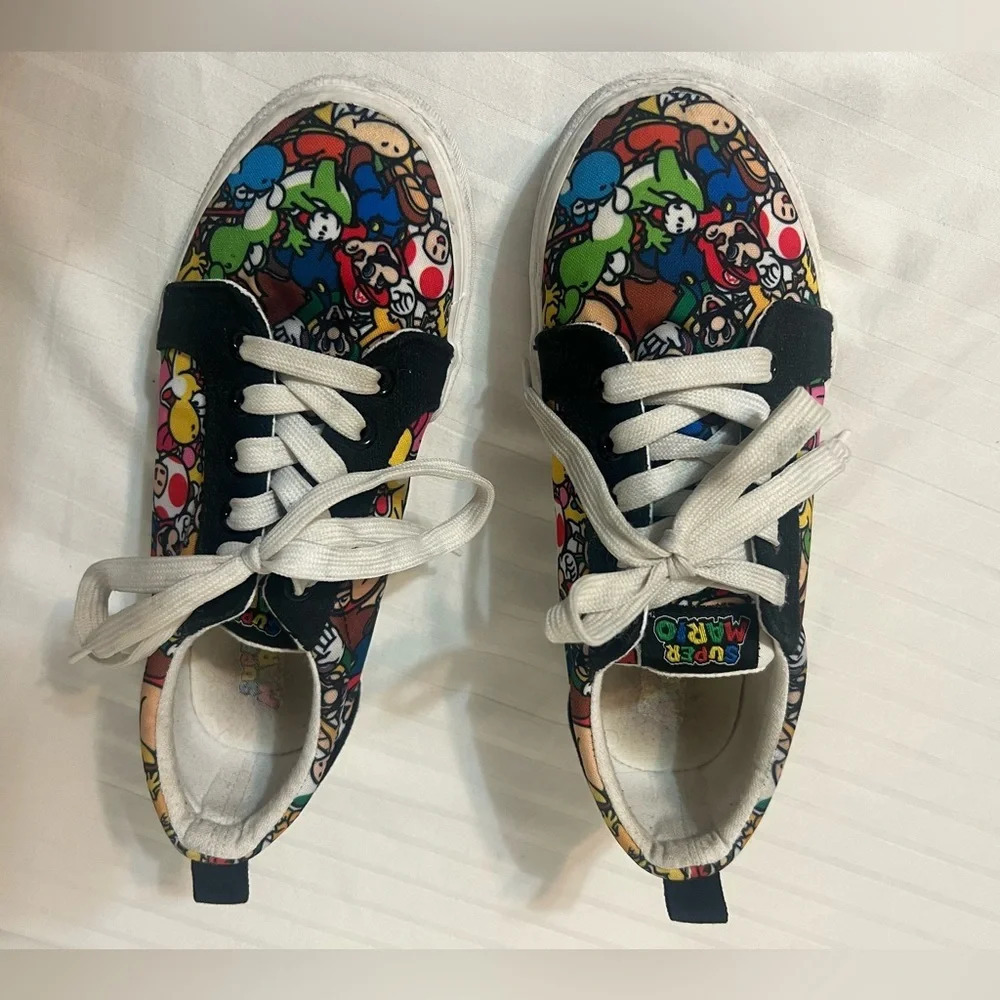 Nintendo Super Mario Ground-Up Canvas Lace-Up Sneaker Shoes Unisex Youth Size 4 - Picture 5 of 15